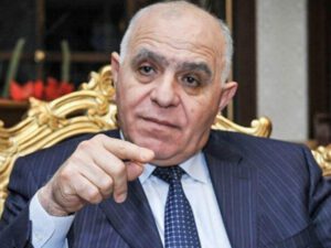 Hakim milyonlarla manat mənimsəyən şəxsin azadlığa buraxılmasına münasibət bildirdi