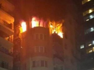 SON DƏQİQƏ: Bakıda yaşayış binasında YANĞIN BAŞLADI
