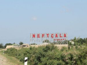 Neftçalada saxta COVID-19 pasportu satan polis işdən qovuldu