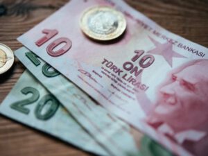 Türk lirəsi 14 qəpiyə düşdü – REKORD