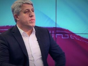 “İndi Ermənistan qəssab gözləyən qoyuna oxşayır” – Erməni professor