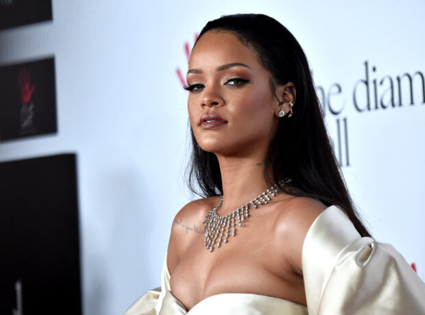 Rihannaya Milli Qəhrəman adı verildi