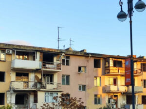 Bakının bu hissəsində “xruşovka”lar sökülür