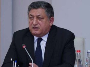 Bakıda nazir müavininin qabırğası sındı, xəstəxanaya yerləşdirildi – AÇIQLAMA