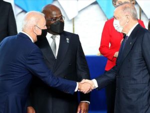 Ərdoğandan “20 dəqiqəlik görüş” iddiasına cavab: “Bir-iki dəfə göz-qaş etdilər…”
