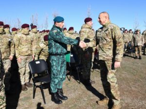 Prezident hərbçiləri belə təbrik etdi (VİDEO)