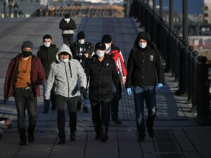 Rusiyada qanunsuz işləyənlər deportasiya olunacaq