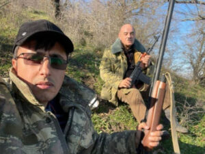 Vəzifəli şəxsin “Kalaşnikov”la fotosu yayıldı, DİN açıqlama verdi