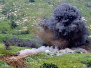 ANAMA əməkdaşı Cəbrayılda minaya düşüb