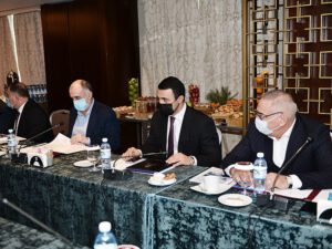 Elmar Məmmədyarov uzun müddət sonra ilk dəfə göründü – çəki itirib, saçları ağarıb