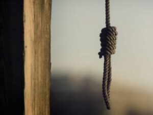 Azərbaycanda dəhşətli hadisə: 6 ayın gəlini asılmış vəziyyətdə tapıldı