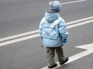 Bakıda avtomobil 8 yaşlı uşağı vuraraq ÖLDÜRDÜ