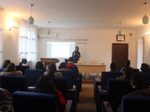 Mingəçevir Dövlət Universitetində QİÇS-lə bağlı maarifləndirici seminar keçirilib