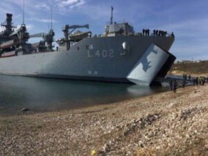 Azərbaycan Türkiyədən təlim təyyarəsi və PUA-lı hücum gəmisi ala bilər