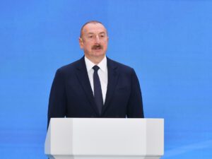 “Bu gün ölkəmizin həyatında çox əlamətdar bir gündür, xalqımızı təbrik edirəm”