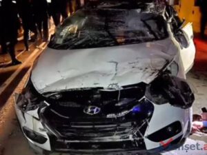 Bakıda gecə dirəyə çırpılan “Hyundai”da ölən polis əməkdaşı imiş – FOTOLAR