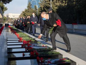 DTX-nin rəhbərliyi Şəhidlər xiyabanını ziyarət etdi – FOTO