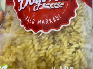 “Doymak” makaronunun içindən həşəratlar çıxdı – ŞİKAYƏT + FOTO