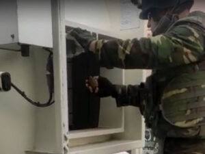Bakıda dəmir yolu keçidində qumbara tapıldı – VİDEO