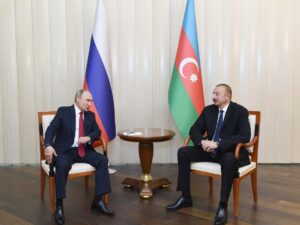 Putin Əliyevlə Qarabağdakı vəziyyəti müzakirə etdi
