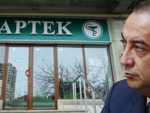 50 dərman deposu, 500-dən artıq aptek… – Sabiq nazir müavininin fəaliyyəti araşdırılır