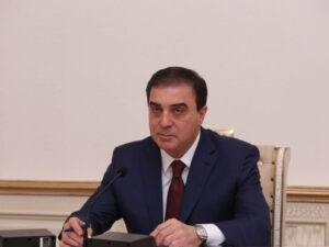 Gəncənin icra başçısı yola salınır? – Prezident Administrasiyasına çağırıldı