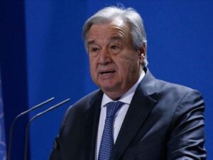 BMT baş katibindən Putinə çağırış: “Qoşunlarınızın hücumunu dayandırın, çox insan ölüb”