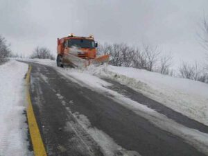 Sabah bəzi yollar buz bağlayacaq – XƏBƏRDARLIQ