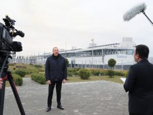 İlham Əliyev yerli və xarici investorlara müraciət etdi