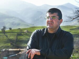 Ermənilər Qarabağda “prezident” seçkisini müzakirə edir – Azərbaycan hücuma hazırdır