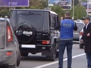 “3-5 nəfər düşüb yola, orda-burda çəkir” – Deputatdan NARAZILIQ