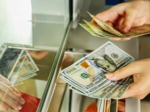 Azərbaycanda Mərkəzi Bank uçot dərəcəsini artırdı – Dollar qalxacaq?