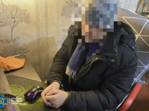 Ukrayna kəşfiyyatı rusları mobil rabitə ilə təmin edən hakeri tutdu – FOTO