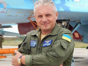 Dünyanın ən yaxşı hərbi pilotu Ukraynada vuruldu – FOTO