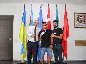 Pərviz Nəsibov: “Ukrayna əsgəriyəm, Kiyevi tərk etmək fikrim yoxdur” – VİDEO
