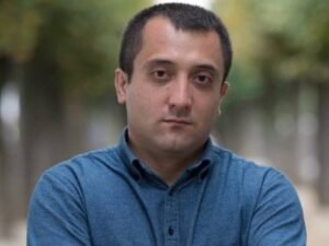 Fariz Əhmədov işdən çıxdı