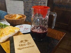 “Qoç Ət” restoranında fantastik qiymət: 1lt nar şirəsi 64 manata satılır… – Şikayət – FOTO