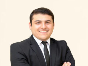 Nazir özünə yeni müşavir təyin etdi
