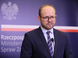 Rusiyanın Lvova raket zərbəsi NATO-ya təhdid mesajı idi – Polşa XİN