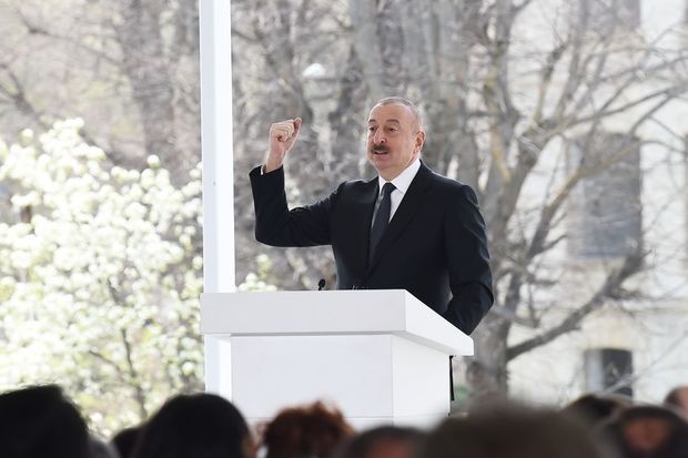 Prezident: “Bundan sonra Azərbaycan xalqı müzəffər xalq kimi yaşayacaq”