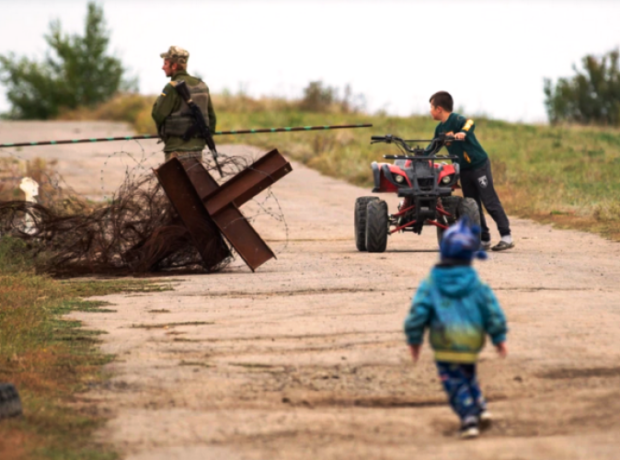 Rus hərbçiləri öz maraqları üçün ukraynalı uşaqlardan istifadə edir