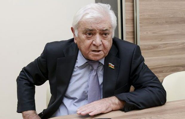 Aqil Abbas: “10-15 milyona idman kompleksləri tikiblər, heç nəyə yaramır”