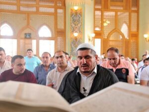Azərbaycanda bayram namazı qılındı
