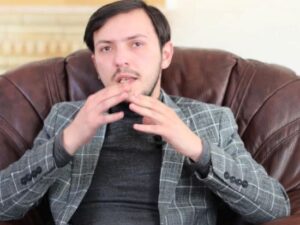 Partiya sədrindən təklif: “Pensiya yaşı 70-ə qaldırılsın, insanlar işləmək istəyir”