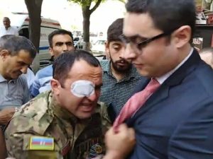 Nazir müavinləri Fazil Talıbovun yaxasından yapışan qazini BELƏ CƏZALANDIRDI