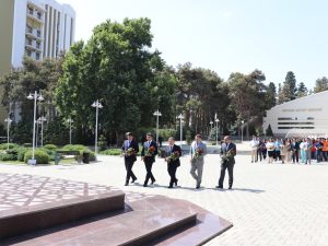“Gənc Liderlər üçün Yay Universiteti”nin ikinci günü başa çatıb