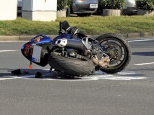 Bakıda motosiklet piyadanı vuraraq öldürüb