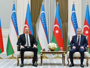 Şavkat Mirziyoyev İlham Əliyevə zəng etdi