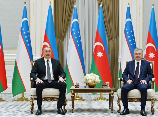 Şavkat Mirziyoyev İlham Əliyevə zəng etdi