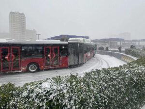 Avtobusların hərəkətində gecikmələr var – AYNA